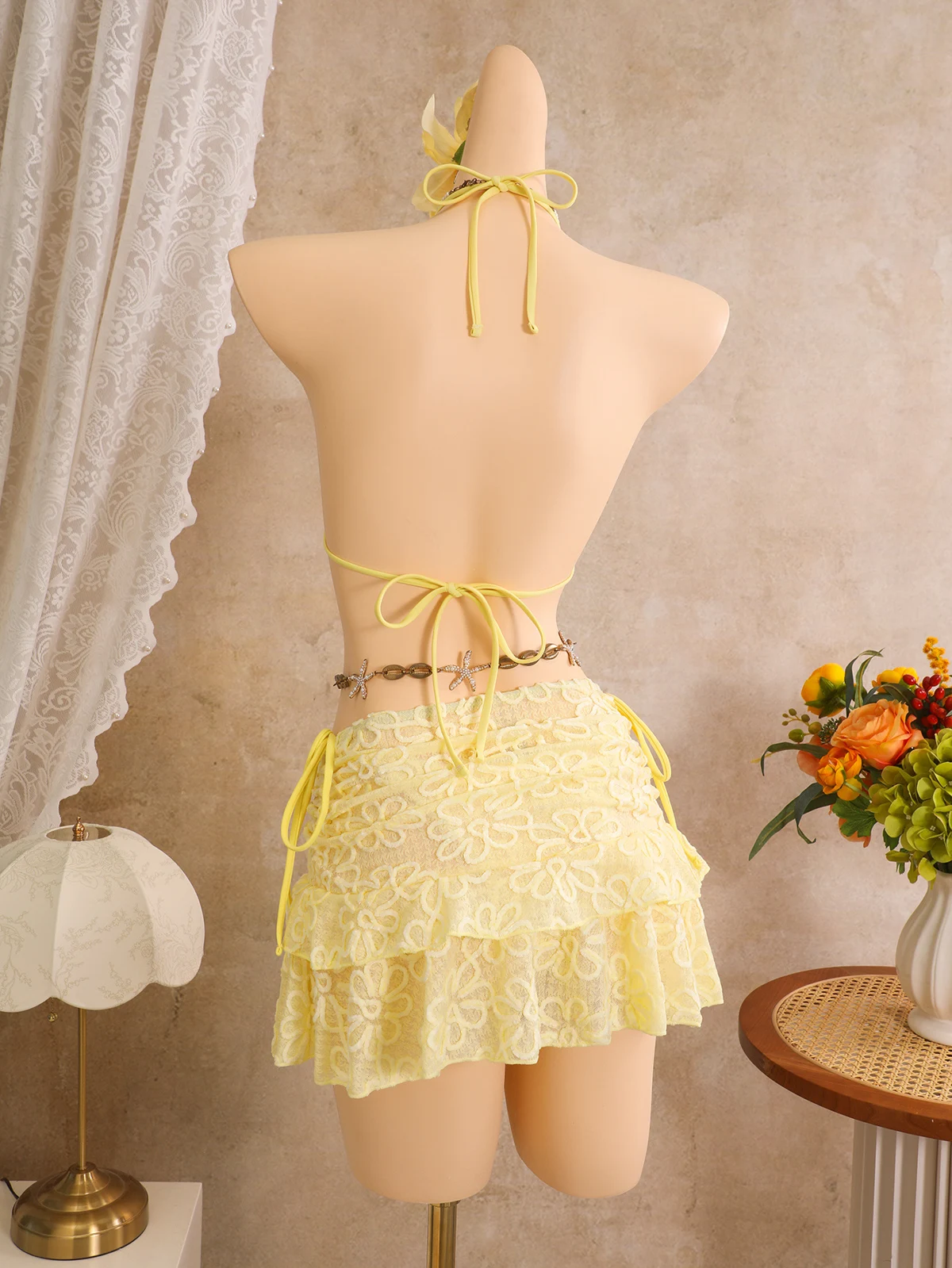 Flower-Trim Bikini & Skirt, photograph 4