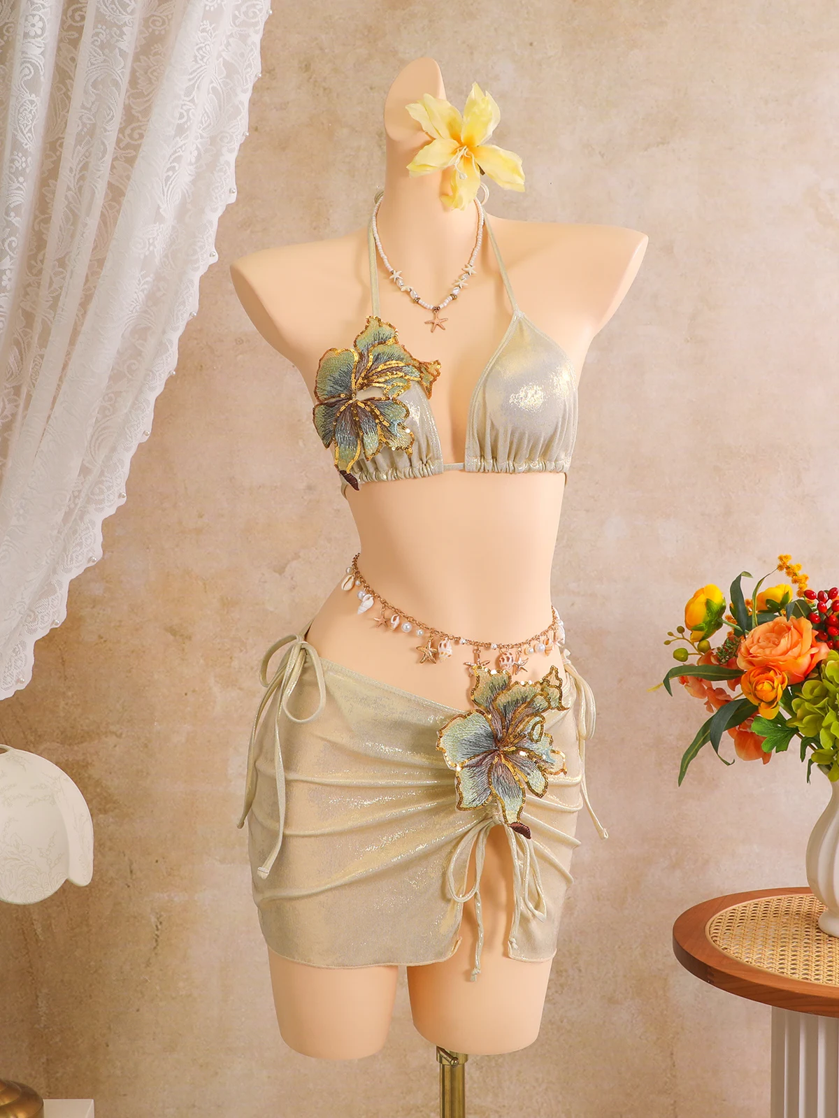Shimmer Floral Bikini Set, photograph 4