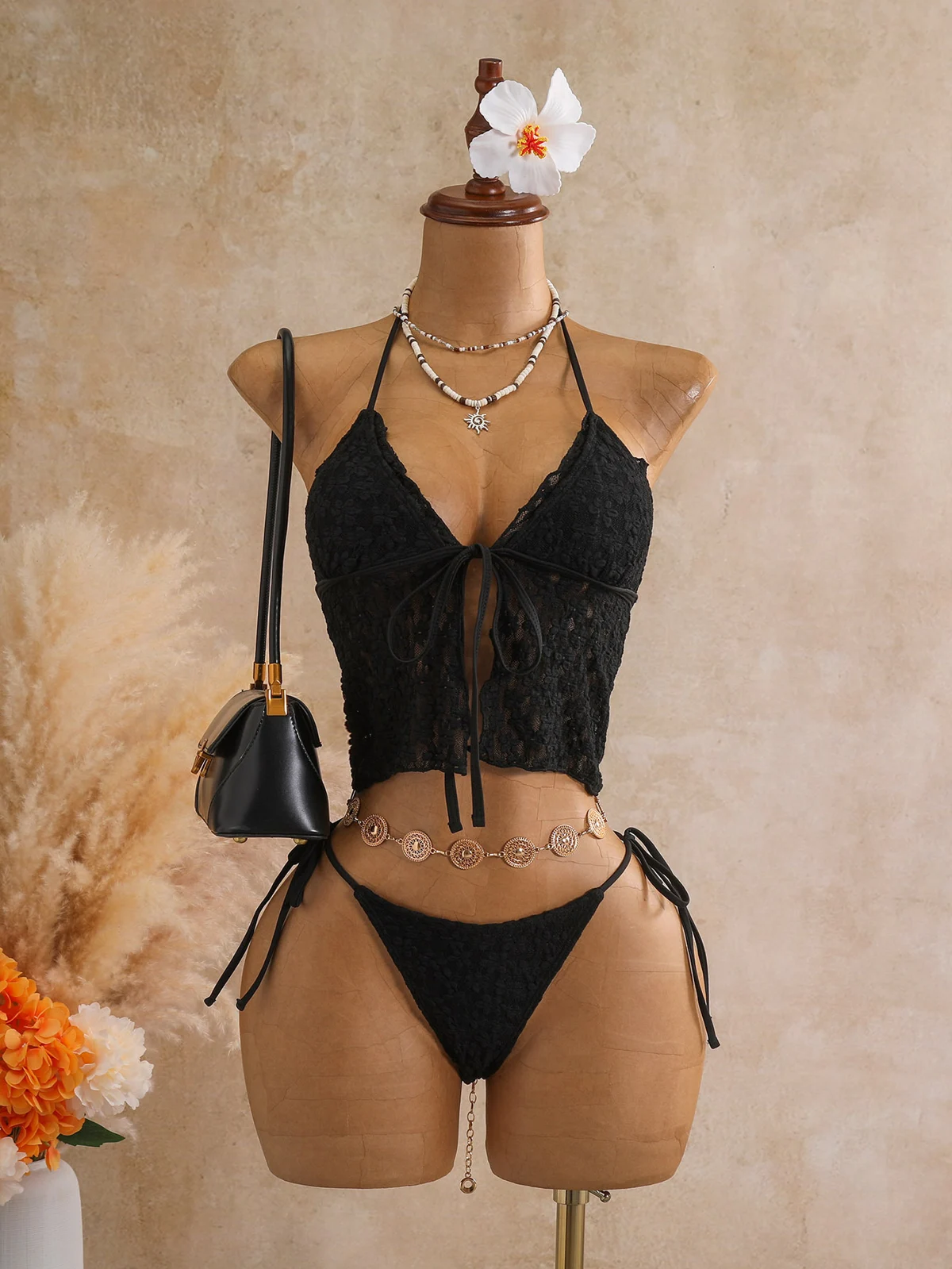 Ivory Lace Halter Set, photograph 4