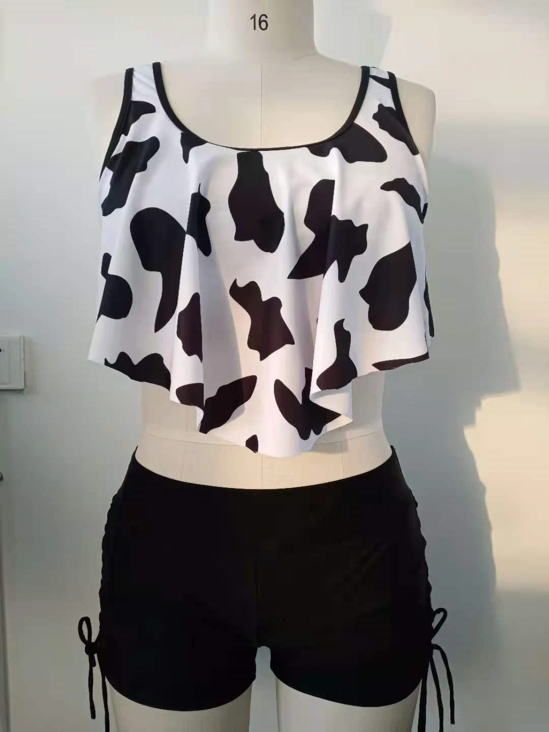 Plus-Size Flounce & Shorts Set, photograph 2