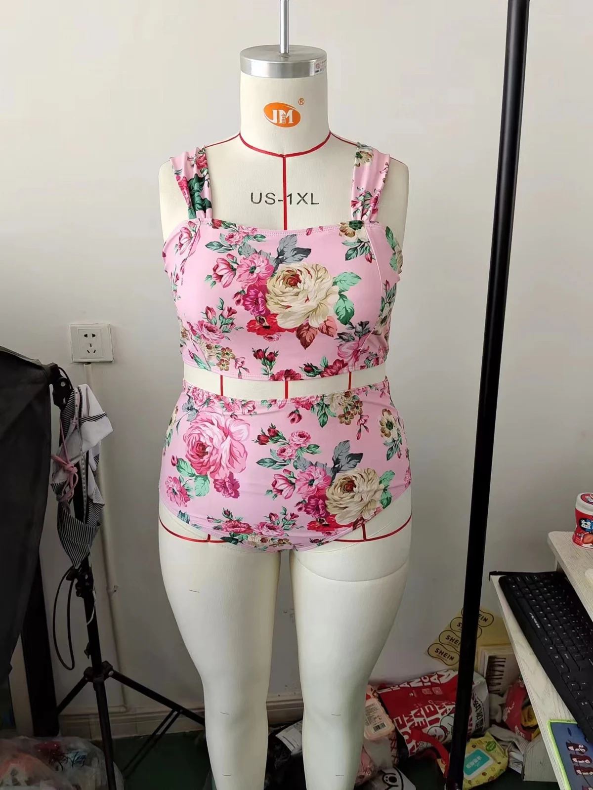 Plus-Size Rose-Print Bikini, photograph 2