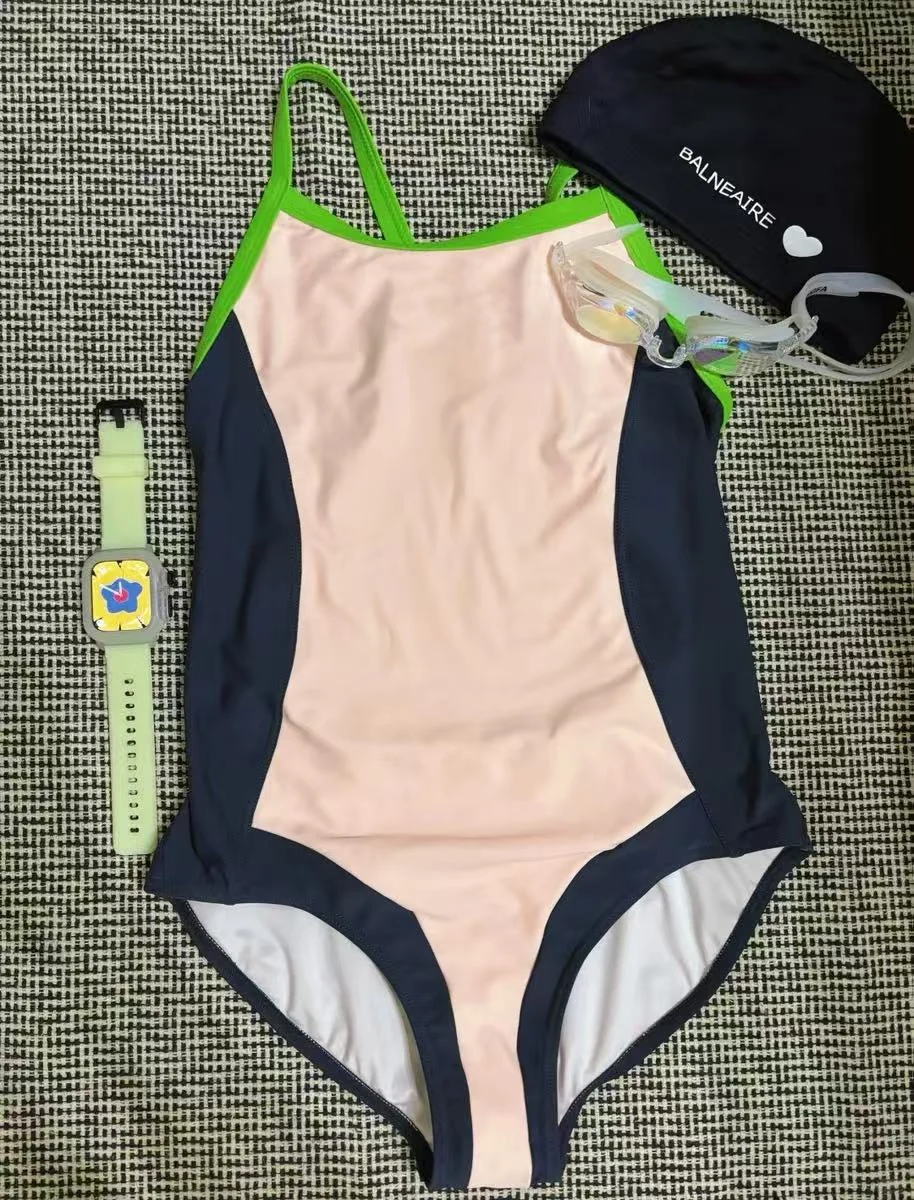 Contrast-Panel Pool One-Piece, photograph 2